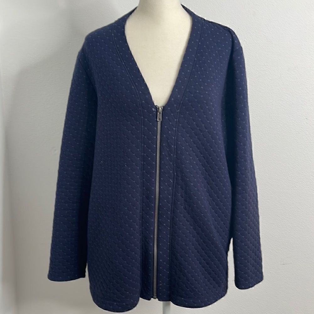 Croft and Barrow 3/4 zip sweatshirt jacket. Size PL. hand warmer pockets.